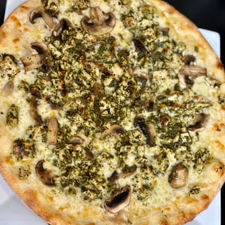 Nonna's Favorite Pizza 16"