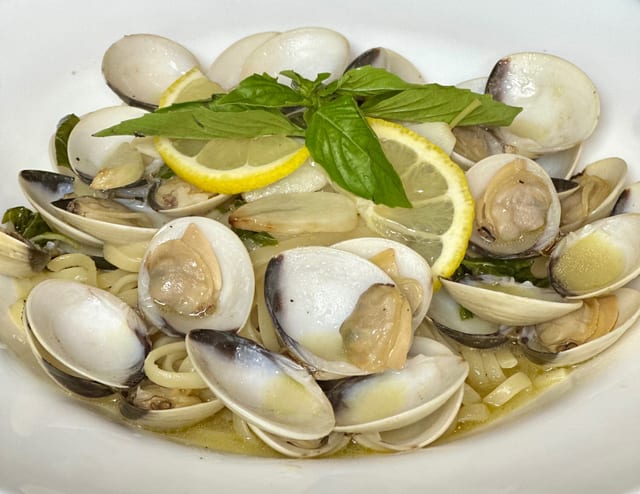 Linguine w/ Clam Sauce.