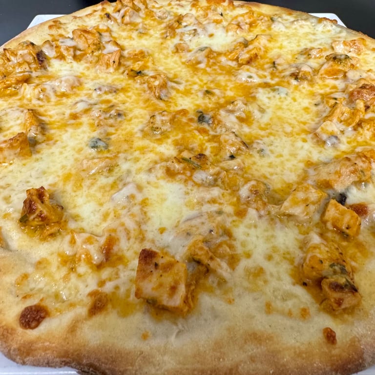 Buffalo Chicken Pizza Delight